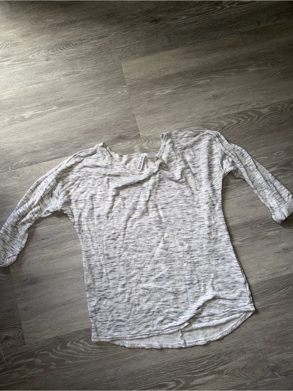H&M Light Heather Gray Long Sleeve Scoop Neck Top